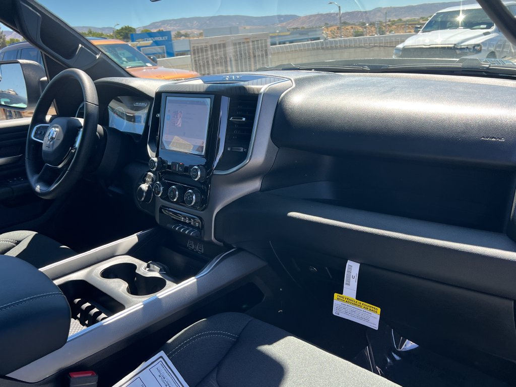 New 2026 RAM 1500 Express AWD/4WD image 12