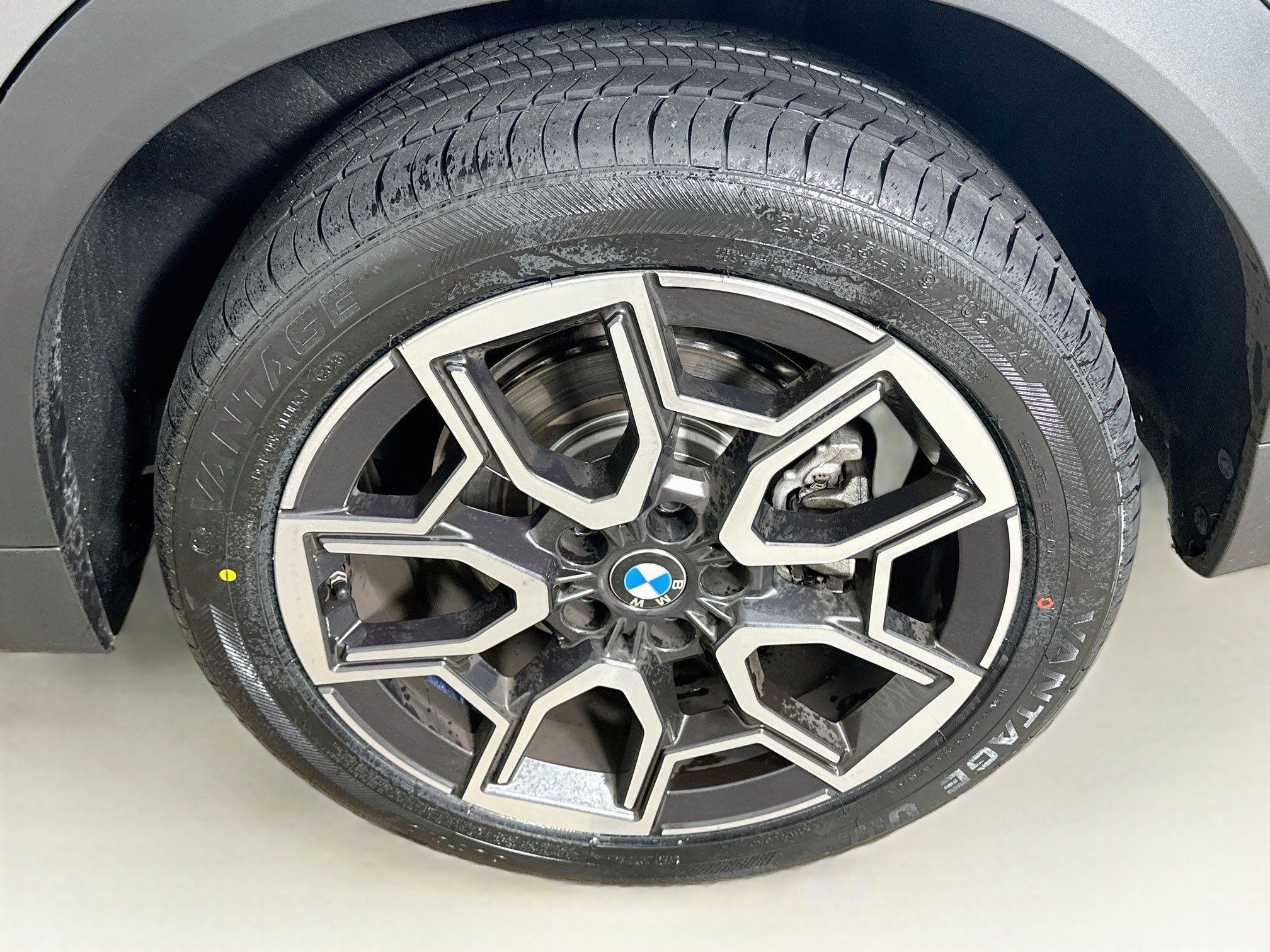 Used 2026 BMW X2 xDrive28i w/ Convenience Package AWD/4WD image 11