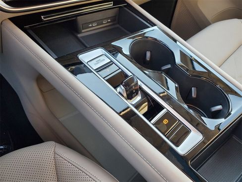 New 2026 Volkswagen Atlas SE image 10