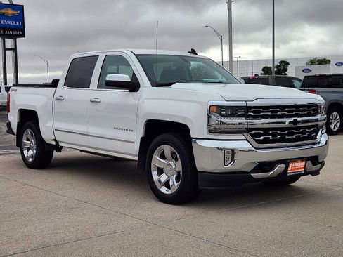 Used 2017 Chevrolet Silverado 1500 LTZ AWD/4WD image 4