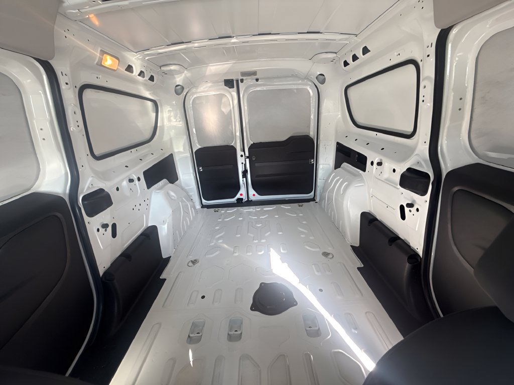 Used 2022 RAM ProMaster City Tradesman FWD image 10