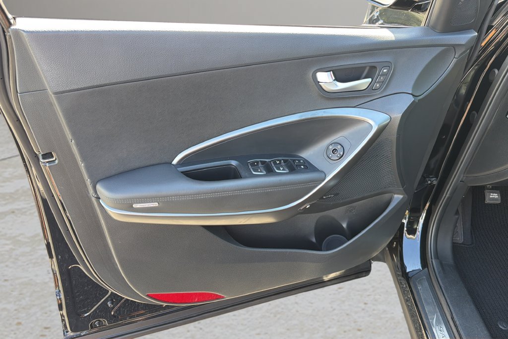 Used 2018 Hyundai Santa Fe Sport FWD image 9