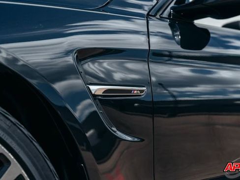 Used 2015 BMW M4 Convertible image 26