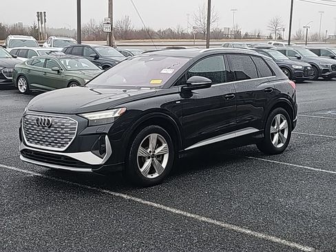 Used 2024 Audi Q4 e-tron Prestige image 15