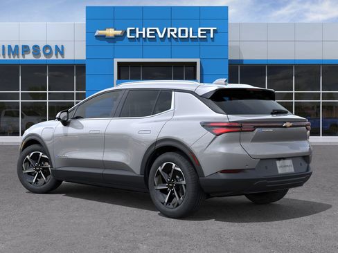 New 2026 Chevrolet Equinox EV LT image 28