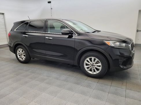 Used 2019 Kia Sorento L FWD image 11