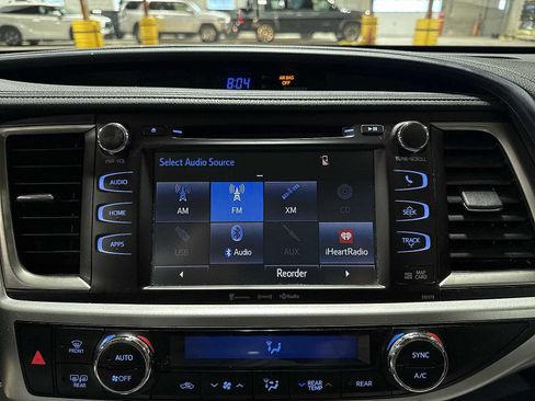 Used 2017 Toyota Highlander XLE w/ Protection Package #3 image 22