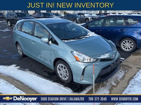 Used 2015 Toyota Prius V Three image 1