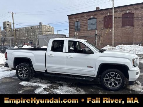 Used 2018 GMC Sierra 1500 SLT image 3