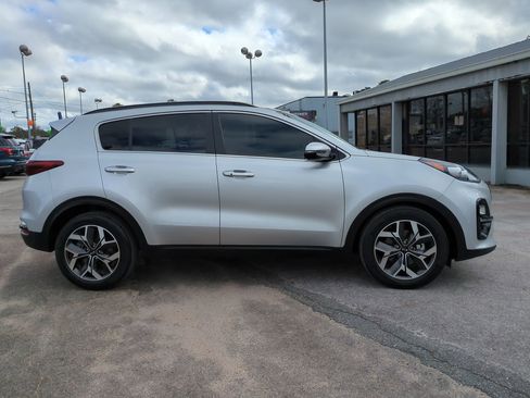 Certified 2021 Kia Sportage EX w/ EX Technology Package image 4