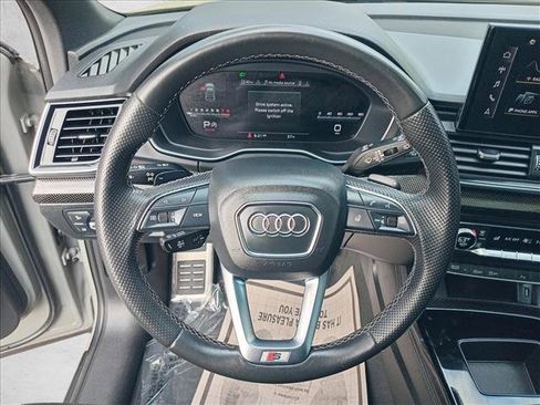 Used 2022 Audi SQ5 Premium Plus w/ Premium Plus Package image 17