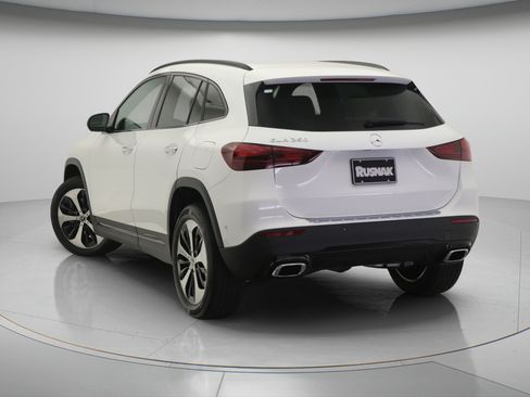 New 2026 Mercedes-Benz GLA 250 image 2