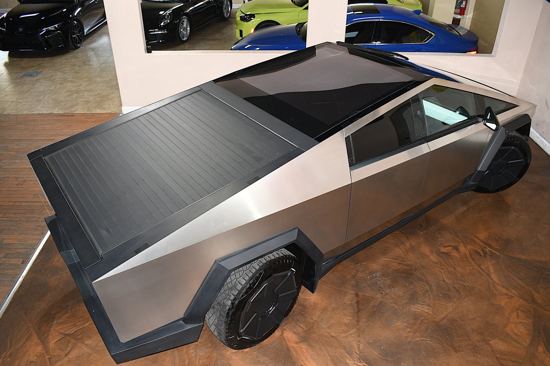 Used 2024 Tesla Cybertruck AWD Crew Cab image 75