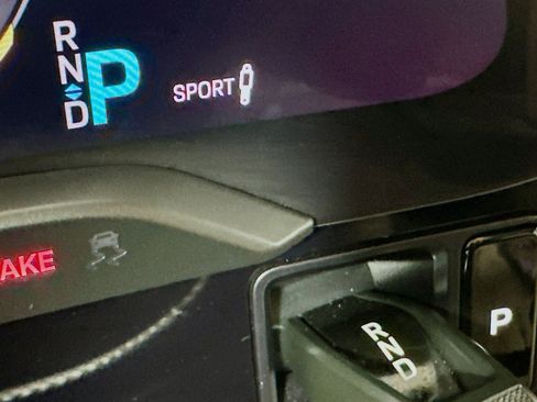 Used 2022 Porsche Taycan 4 Cross Turismo image 7