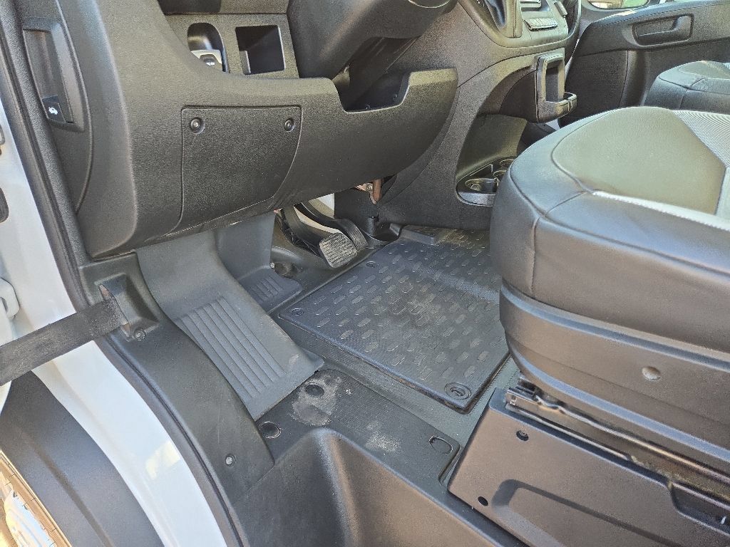 Used 2025 RAM ProMaster 2500 w/ Convenience Group FWD image 33