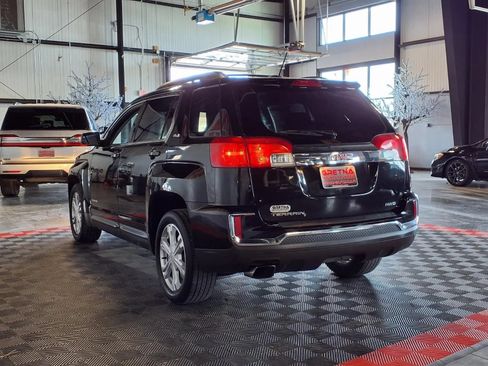 Used 2017 GMC Terrain SLE w/ Cargo Package AWD/4WD image 4
