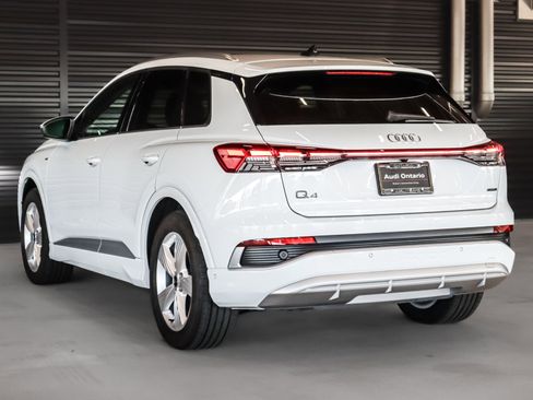 Used 2024 Audi Q4 e-tron Premium Plus w/ Premium Plus image 2