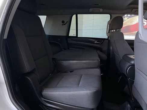 Used 2018 Chevrolet Tahoe 2WD w/ Remote Keyless Entry Package image 17