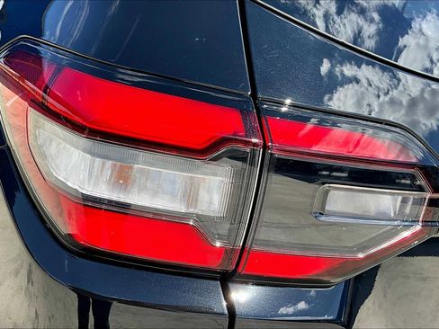 New 2025 Honda Pilot Sport image 14