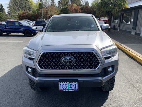 Used 2018 Toyota Tacoma TRD Off-Road AWD/4WD image 6