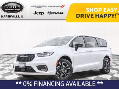 New 2026 Chrysler Pacifica Select