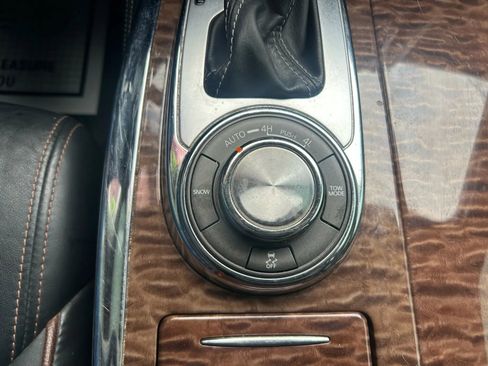 Used 2020 Nissan Armada SL w/ Premium Package image 11