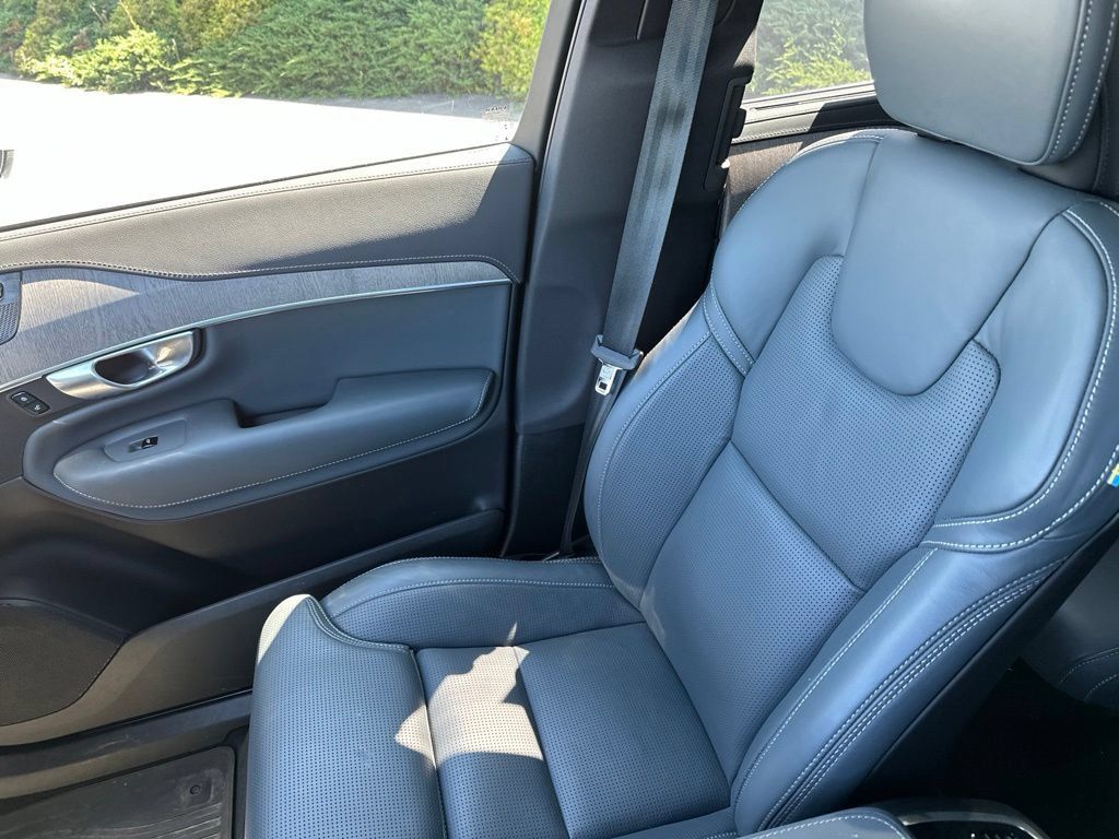Used 2024 Volvo XC90 T8 Ultimate w/ Protection Package Premier AWD/4WD image 23