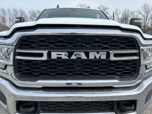 New 2024 RAM 3500 Tradesman w/ Chrome Appearance Group image 16