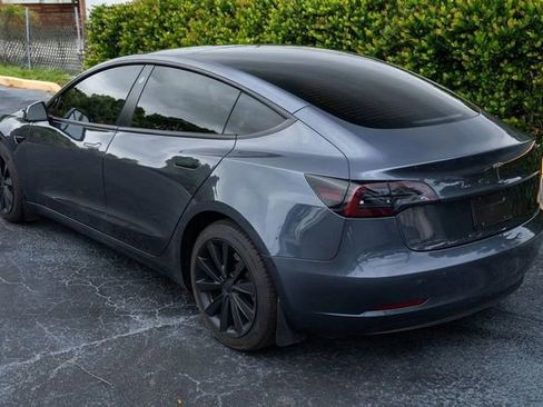 Used 2023 Tesla Model 3 Standard Range RWD image 5
