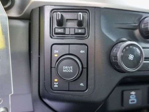 Used 2023 Ford F350 XLT w/ 360-Degree Camera Package image 25