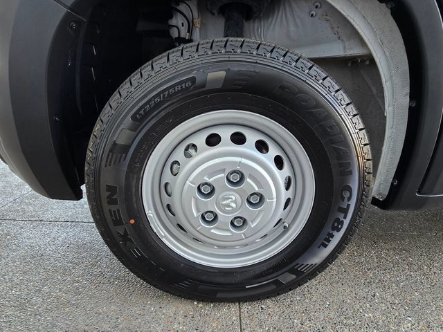 Used 2025 RAM ProMaster 2500 FWD image 29