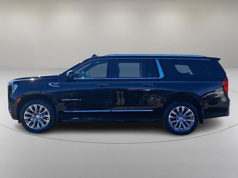 Used 2022 GMC Yukon XL Denali image 6