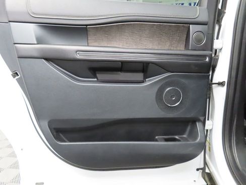 Used 2019 Ford Expedition Max Limited AWD/4WD image 50