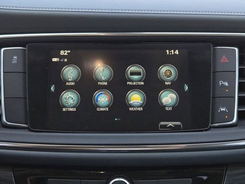 Used 2018 Buick Enclave Premium image 17