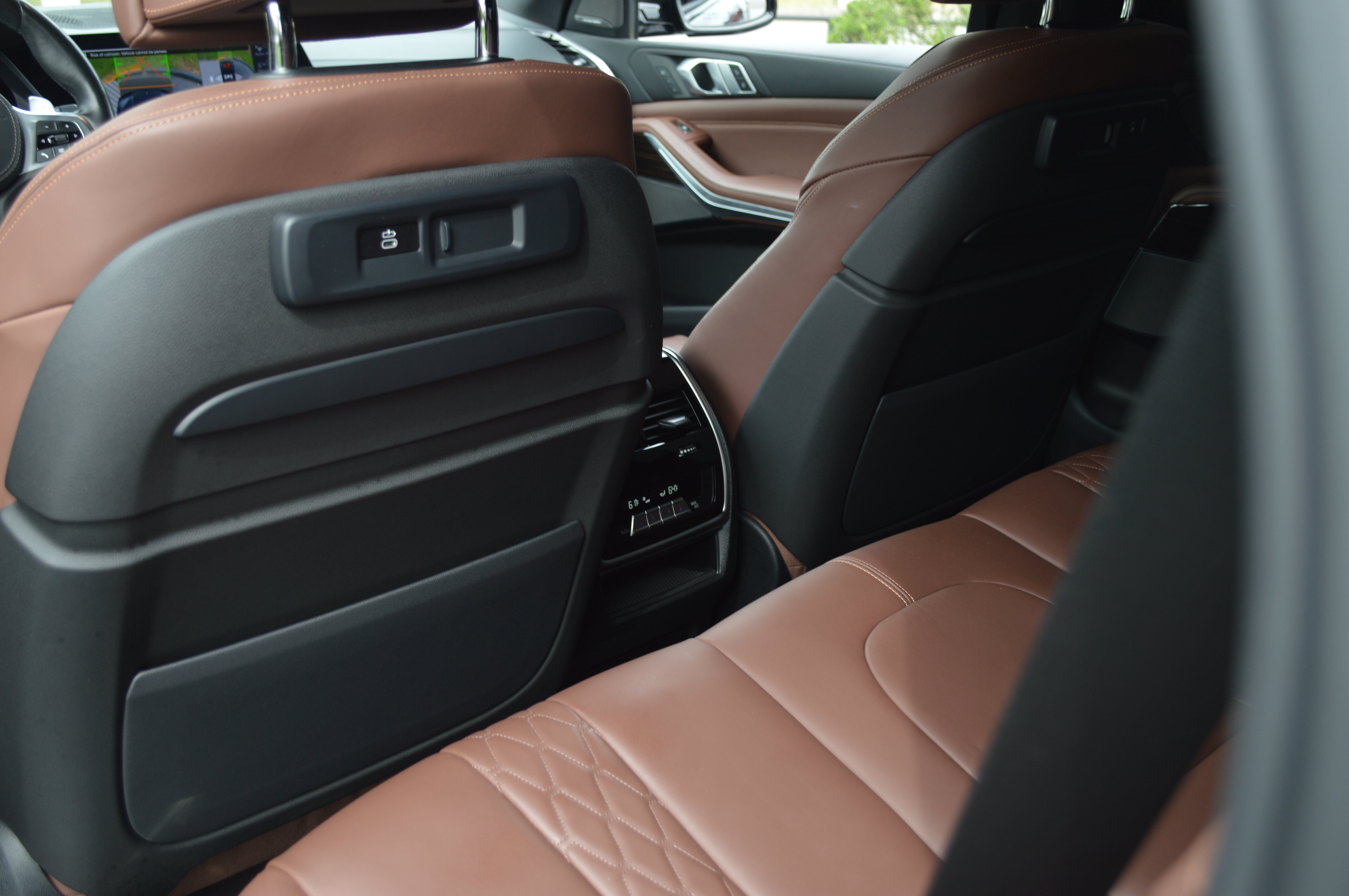 Used 2020 BMW X5 M50i w/ Dynamic Handling Package AWD/4WD image 25