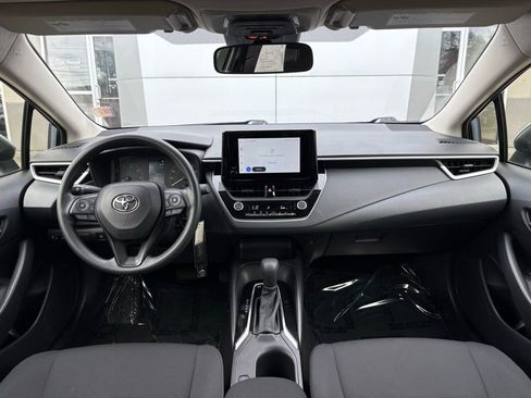Used 2025 Toyota Corolla LE image 14