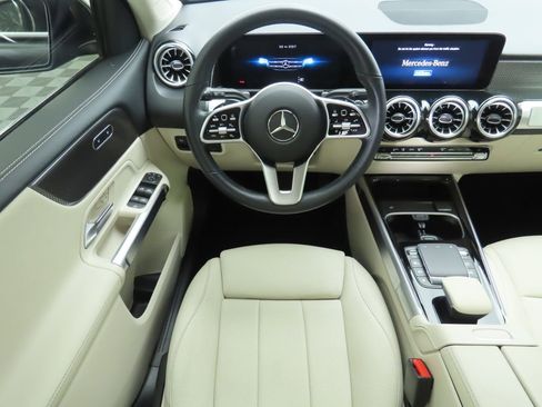 Certified 2022 Mercedes-Benz GLB 250 image 10