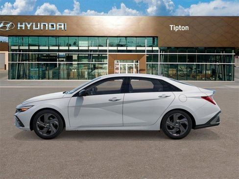 New 2026 Hyundai Elantra Sport image 3
