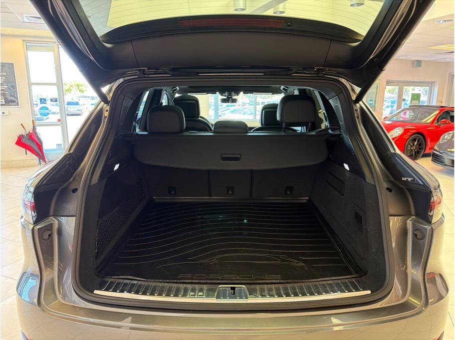 Used 2023 Porsche Cayenne AWD/4WD image 50