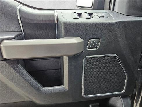 Used 2020 Ford F150 Platinum w/ Equipment Group 701A Luxury image 9