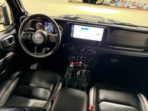 Used 2024 Jeep Wrangler Unlimited Rubicon image 59