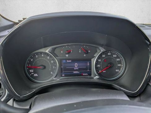 Used 2023 Chevrolet Equinox RS FWD image 11
