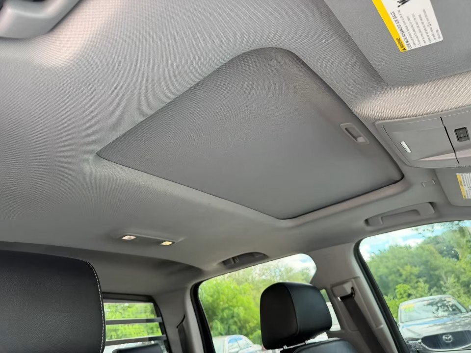 Used 2018 GMC Sierra 1500 SLT w/ SLT Premium Package AWD/4WD image 26