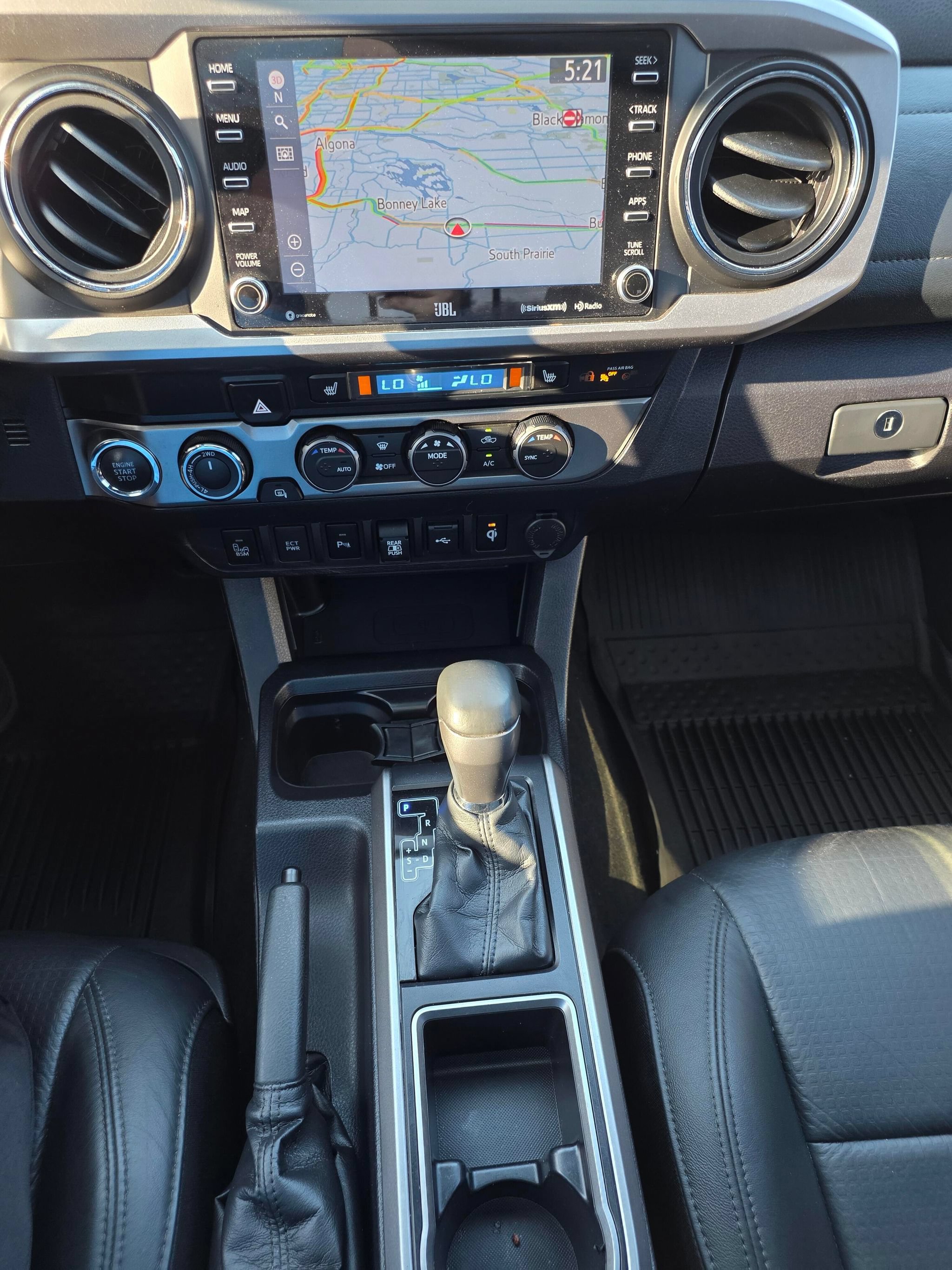 Used 2021 Toyota Tacoma Limited w/ Blackout Package (TMS) AWD/4WD image 18