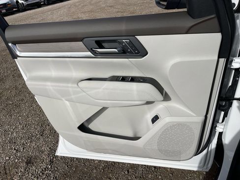 New 2026 GMC Terrain Denali image 23