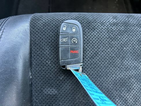 Used 2018 Jeep Grand Cherokee Laredo RWD image 34