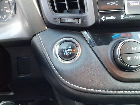 Used 2018 Toyota RAV4 XLE image 18