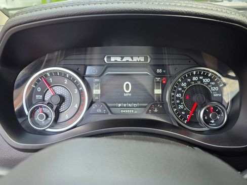 Used 2024 RAM 2500 Laramie AWD/4WD image 25