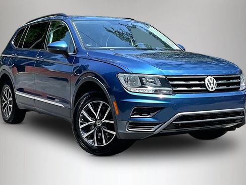 Used 2018 Volkswagen Tiguan SE FWD image 2
