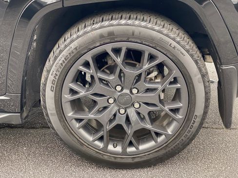 Certified 2025 Jeep Grand Cherokee Summit image 16